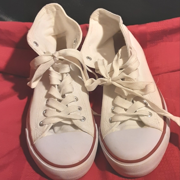 Classic White High-Top Sneakers No Label Size 10 - Picture 1 of 7